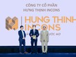 Ông Trần Kim Hải – Phó Tổng Giám đốc Hưng Thịnh Incons nhận chứng nhậnTop 50 Công ty kinh doanh hiệu quả nhất Việt Nam 2021.