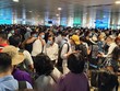 Hành khách qua sân bay Tân Sơn Nhất tăng cao kỷ lục trong ngày mùng 6 Tết (Ảnh minh họa: Quốc Anh).