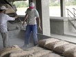 Biên lợi nhuận của doanh nghiệp xi măng đang mỏng hơn.