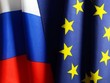 Cờ Nga và EU. Ảnh: Getty.