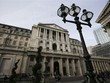 BoE dự kiến sẽ tiếp tục tăng lãi suất để đối phó với lạm phát. (Ảnh: AFP/TTXVN)
