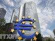 Biểu tượng đồng euro phía trước trụ sở ECB tại Frankfurt am Main, Đức. (Ảnh: AFP/TTXVN)