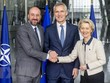 Tổng thư ký Tổ chức Hiệp ước Bắc Đại Tây Dương (NATO) Jens Stoltenberg (giữa), Chủ tịch Hội đồng châu Âu Charles Michel (trái) và Chủ tịch Ủy ban châu Âu (EC) Ursula von der Leyen. (Nguồn: NATO)