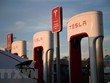 Một trạm sạc điện của Tesla tại Hawthorne, California, Mỹ, ngày 9/8/2022. (Ảnh: AFP/TTXVN).