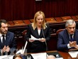 Thủ tướng Italy Giorgia Meloni (giữa) phát biểu trước Quốc hội tại Rome ngày 25/10. (Ảnh: AFP/ TTXVN).