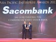 Ông Lê Đức Thịnh - Phó Tổng giám đốc Sacombank nhận giải "Doanh nghiệp xuất sắc châu Á" năm 2023.