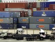 Các container hàng hóa tại cảng Busan (Hàn Quốc). (Ảnh: AFP/TTXVN)