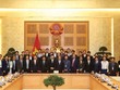 Để Việt Nam thực hiện thành công Cách mạng công nghiệp 4.0, chúng ta cần tập hợp sức mạnh trí tuệ người Việt Nam khắp thế giới
Trong ảnh: Thủ tướng Chính phủ Nguyễn Xuân Phúc cùng Bộ trưởng Bộ Kế hoạch và Đầu tư và lãnh đạo một số bộ, ngành gặp gỡ các tri thức trẻ Việt Nam.