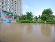 Chung cư Dương Nội bị nước bao vây 2 ngày chưa rút