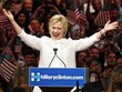  Bà Clinton phát biểu trước người ủng hộ ở New York. Ảnh: Reuters