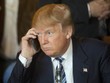 Donald Trump phải đổi qua điện thoại bảo mật hơn sau khi lên làm Tổng thống dù muốn hay không.