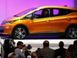 Mẫu Chevrolet Bolt EV trình làng tại North American International Auto Show tại Detroit hồi tháng 9 vừa qua.Ảnh: Reuters