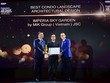 Tổng giám đốc MIKGroup Nguyễn Vĩnh Trân (ngoài cùng bên trái) nhận giải thưởng cho Dự án  Imperia Sky Garden.