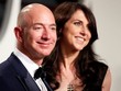 Jeff Bezos và MacKenzie tại bữa tiệc ở California năm 2017. Ảnh:Reuters.