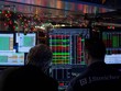 Phố Wall đảo chiều cuối phiên do cổ phiếu tiêu dùng và công nghệ - Ảnh: Reuters