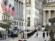 Phố Wall đưa ra quan điểm lạc quan hơn về nền kinh tế Mỹ