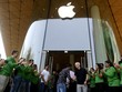 Tim Cook khai trương cửa hàng Apple đầu tiên ở Ấn Độ