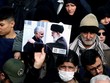 Người dân Iran tham dự lễ tang Tướng Soleimani. Ảnh: Reuters.