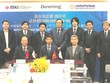 Ông Nguyễn Đình Thắng, Chủ tịch HĐQT LienVietPostBank,  ông Hiromitsu Kuwahara, Tổng giám đốc Doreming, ông Isao Kohiyama, Tổng giám đốc MKI (hàng ngồi từ trái qua phải) tại lễ ký kết.