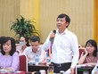 Ông Trần Mạnh Hà, Vụ trưởng Vụ Kiểm soát chi (Kho bạc Nhà nước) trả lời họp báo chiều 18/7 (Ảnh: M.Minh)