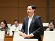 Đại biểu Nguyễn Hải Nam (đoàn TP. Huế) thảo luận tại Hội trường Quốc hội sáng 28/10.