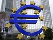 Biểu tượng đồng euro tại Frankfurt, Đức. Ảnh: AFP/TTXVN