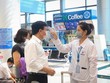 Kiểm tra đo thân nhiệt hành khách đi máy bay. Ảnh: ACV.