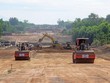 Thi công nền đường tại Dự án cao tốc Bắc - Nam đoạn Dầu Giây - Phan Thiết.