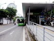 Ngoài việc thường xuyên gây ùn tắc giao thông trong giờ cao điểm, Thanh tra Chính phủ khẳng định, tuyến BRT01 chưa đạt được hiệu quả như mong đợi, chưa đạt mục tiêu đề ra, dù nhận được đầu tư với số tiền rất lớn. Ảnh: Đức Thanh