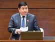 Bộ trưởng Bộ Kế hoạch và Đầu tư Nguyễn Chí Dũng hồi âm ý kiến đại biểu.