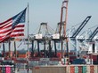 Bãi xếp container tại cảng Los Angeles, Mỹ. Ảnh: AFP