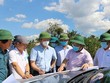 Bí thư Tỉnh ủy Quảng Trị Lê Quang Tùng cùng với lãnh đạo chủ chốt của địa phương trong một chuyến kiểm tra thực địa các dự án giao thông trọng điểm trên địa bàn tỉnh.