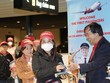 Lãnh đạo Vietjet chào đón hành khách của chuyến bay kết nối TP HCM với Melbourne (Úc) - một trong những đường bay quốc tế mới được Vietjet khai trương trong quý I-2023 (ảnh: NQ)