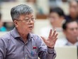 Đại biểu Trương Trọng Nghĩa, đoàn TP.HCM tranh luận tại phiên họp sáng 24/5