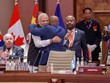Thủ tướng Ấn Độ Narendra Modi (bên trái) và Chủ tịch Liên minh châu Phi Azali Assoumani tại phiên họp đầu tiên của Hội nghị thượng đỉnh G20 diễn ra ở New Delhi vào ngày 9/9/2023. Ảnh: AFP 
