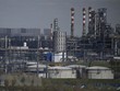 Nhà máy lọc dầu của công ty Gazprom ở ngoại ô Moskva, Nga. (Ảnh: AFP/TTXVN)
