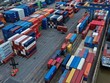Các container hàng hóa tại cảng Duisburg, Đức. (Ảnh: AFP/TTXVN)