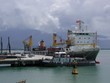 Tàu hàng cập cảng Chân Mây