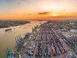 Gần 90% khối lượng hàng hóa thương mại của Việt Nam được vận chuyển bằng đường biển