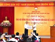 Đại diện ngành Ngân hàng, đồng chí Đào Minh Tú - Phó Thống đốc Thường trực NHNN, Chủ tịch Công đoàn Ngân hàng Việt Nam trao số tiền 38,4 tỷ đồng tại lễ phát động của UBTW MTTQ Việt Nam để ủng hộ đồng bào bị thiệt hại do bão số 3
