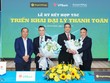 Ông Phùng Duy Khương - Phó tổng giám đốc thường trực phụ trách phía Nam, Giám đốc khối KHCN VPBank (thứ 2 từ trái sang) tại Lễ ký kết