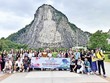 Nhóm khách Việt trong một tour du lịch Thái Lan