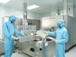 Nhân viên làm việc tại nhà máy đạt chuẩn EU-GMP của Imexpharm. Ảnh: Imexpharm