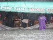 Trận mưa sáng 10/5 khiến nhiều nơi ở TP.HCM ngập sâu.