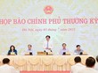 Bộ trưởng, Chủ nhiệm Văn phòng Chính phủ Trần Văn Sơn trả lời báo chí tại buổi họp báo. (Ảnh: Mạnh Tuấn).