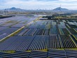 Việt Nam cam kết giảm 15,8% lượng phát thải khí nhà kính vào năm 2030 bằng nguồn lực trong nước, và có thể tăng lên đến 43,5% nếu có sự hỗ trợ quốc tế.