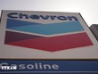 Biểu tượng tập đoàn Chevron tại một trạm xăng ở El Monte, Los Angeles, California, Mỹ. (Ảnh: THX/TTXVN) 