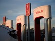 Một trạm sạc điện của Tesla tại Hawthorne, California, Mỹ. Ảnh: AFP/ TTXVN