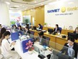 Người dân cần cảnh giác với lời chào mời gửi tiền lãi suất cao, nên đến tận quầy giao dịch cho chắc chắn. Ảnh: Đức Thanh