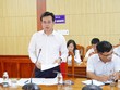 Ông Trương Chí Trung, Giám đốc Sở Xây dựng Quảng Trị phát biểu tại cuộc họp. Ảnh: Trường Nhật